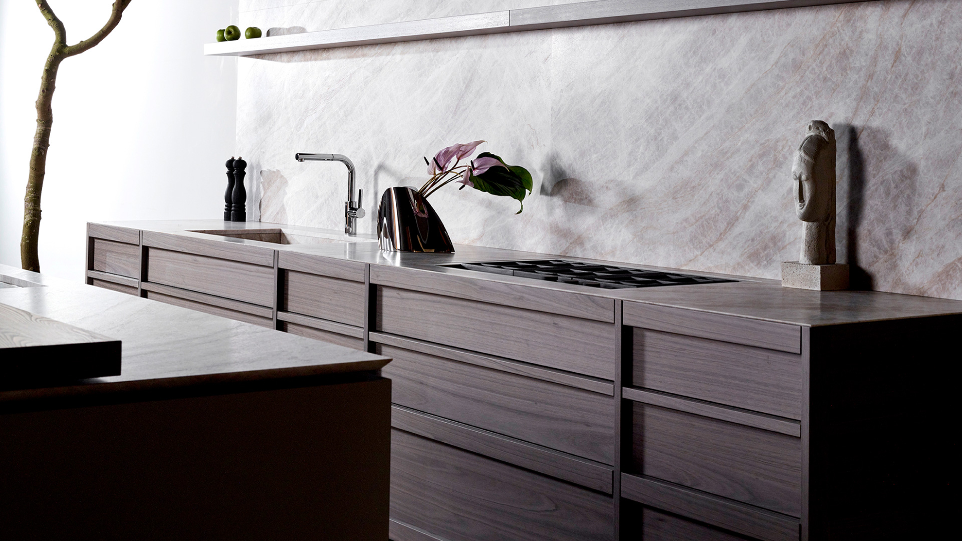 hanami｜ミノッティクチーネ バイアッソグループ（イタリア最高級